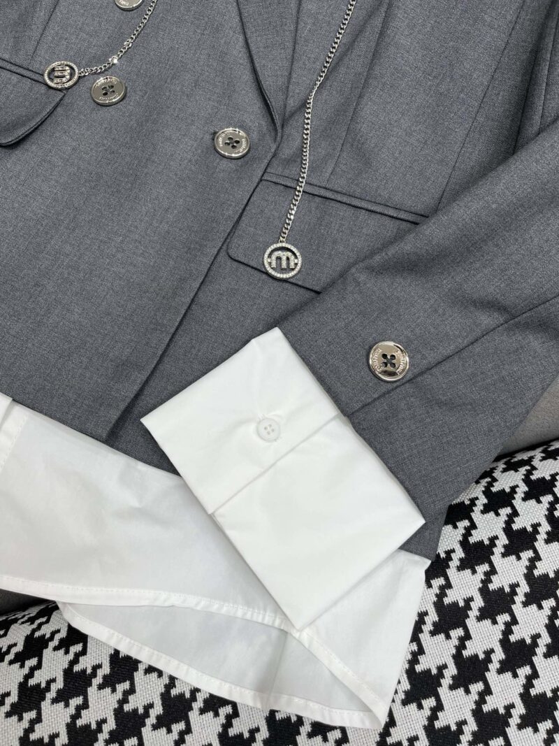 MIUMIU背広のコート SS96787 - 画像 (3)