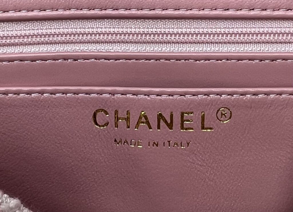 Chanel MINI CLASSIC FLAP BAG 1116 - 画像 (4)