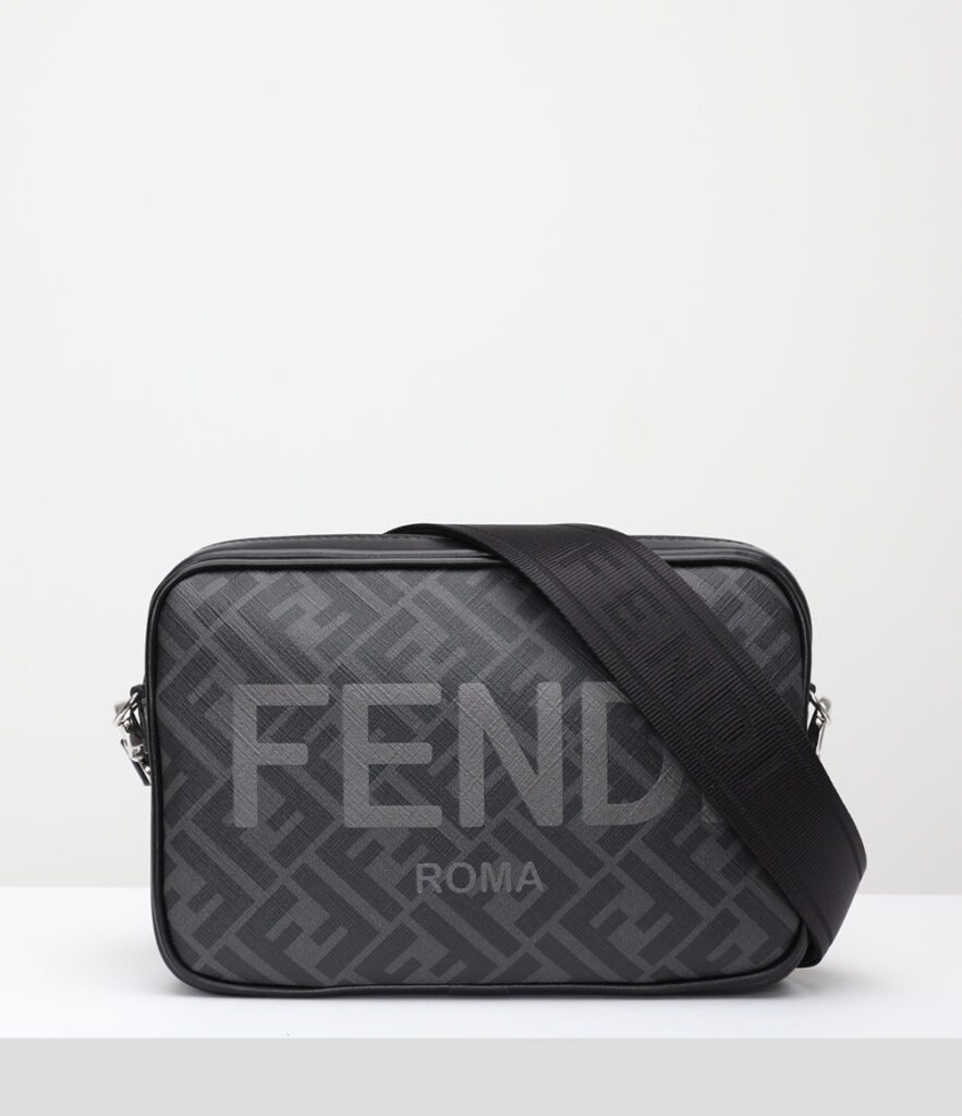 FENDI ブラウンFFファブリック バッグ カメラケース - 画像 (8)