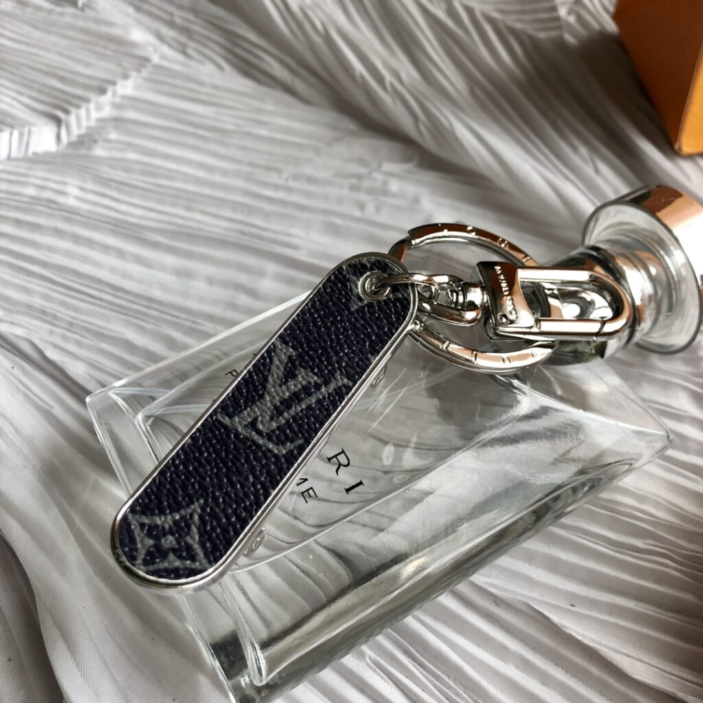 【Louis Vuitton 】（ルイヴィトン）ポルト クレ・スケートボード モノグラムM69476 - 画像 (5)