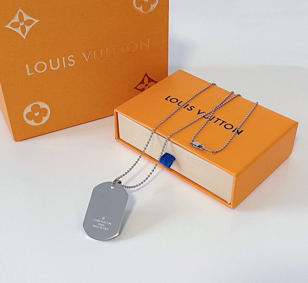 LOUIS VUITTON（ルイヴィトン） Signature Tabネックレス - 画像 (6)