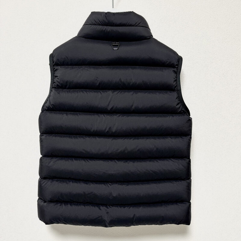 MONCLER Cenis ダウンベスト 1A0001253333 男女兼用 - 画像 (8)