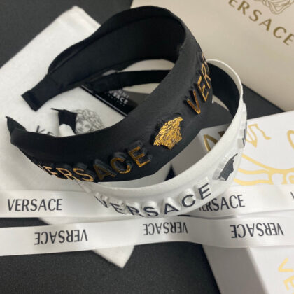 VERSACEクラシックロゴレターヘッドバンド SS