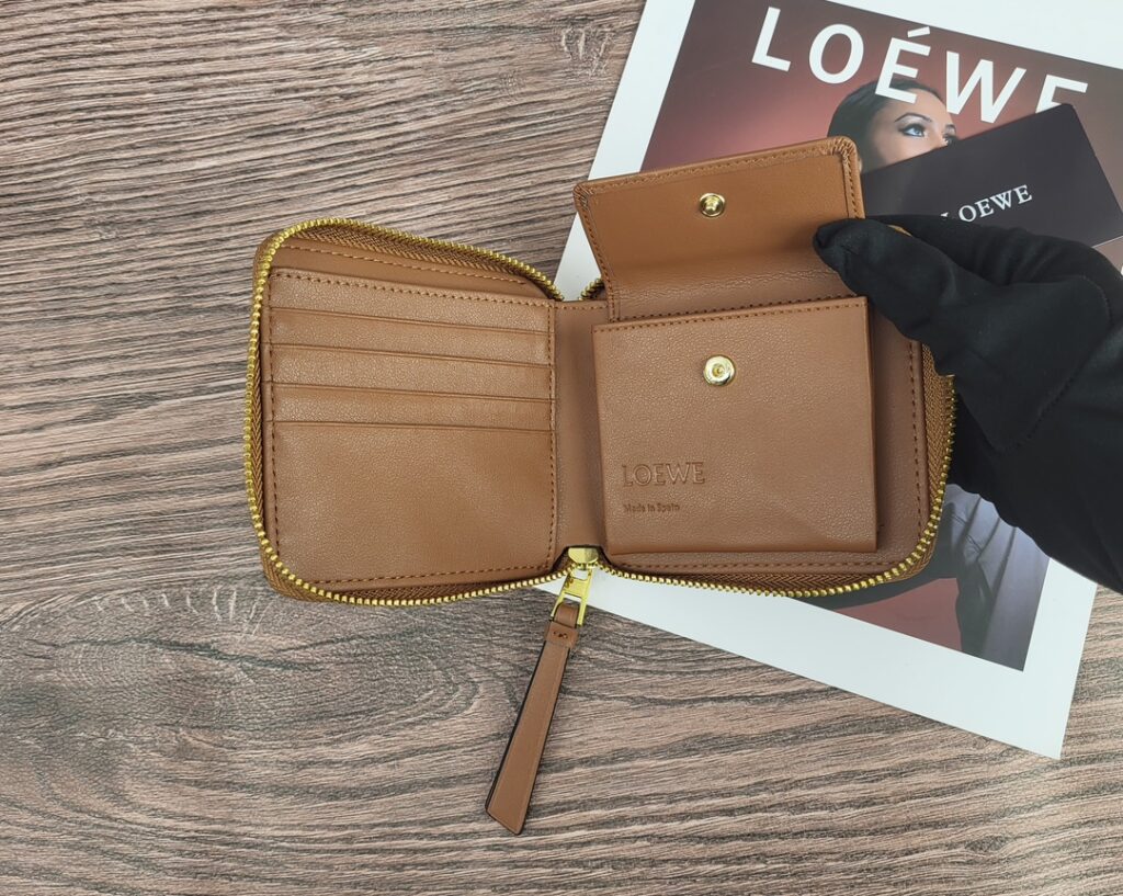 LOEWE 財布 4 zm 94920 - 画像 (9)