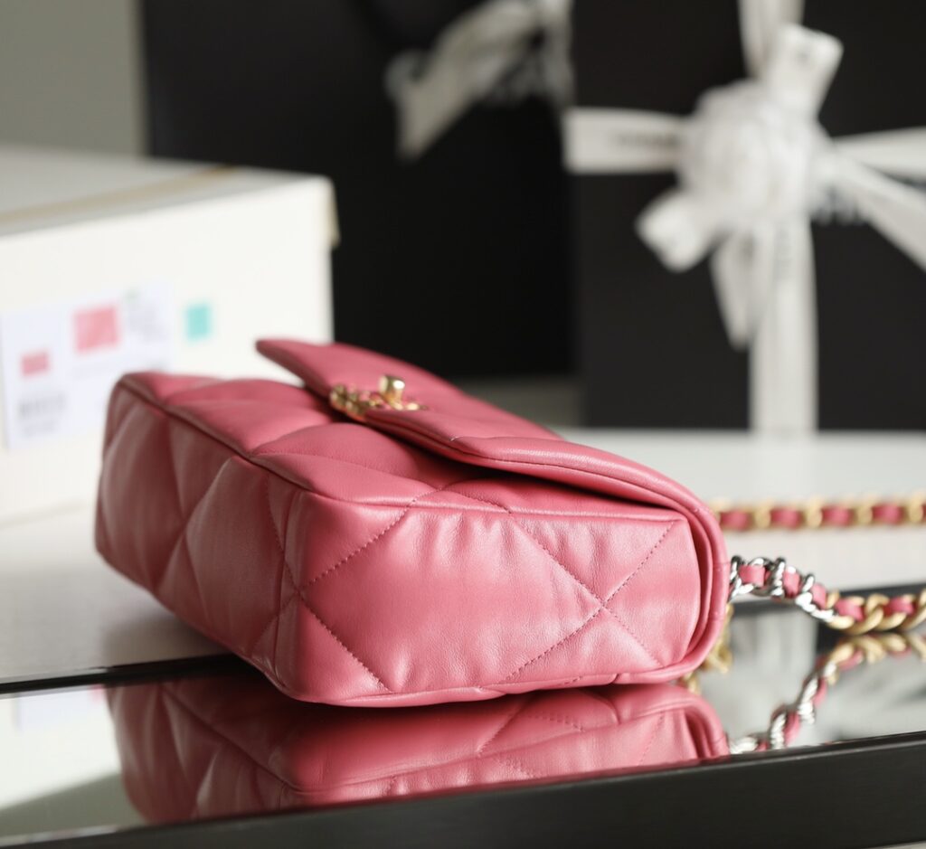 Chanel 19 AS1160 - 画像 (6)