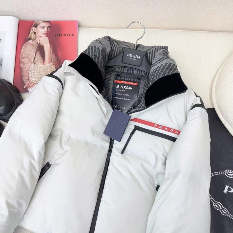 【 PRADA 旗艦店】ご好評に付き再入荷！！ - 画像 (7)