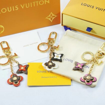 LV Louis Vuitton バッグペンダント キーホルダー 83 zm