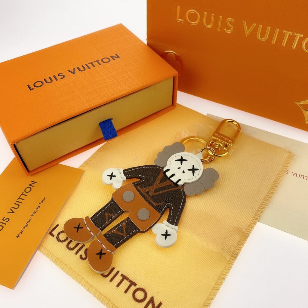 LOUIS VUITTON（ルイヴィトン）KAWS キーホルダー - 画像 (10)