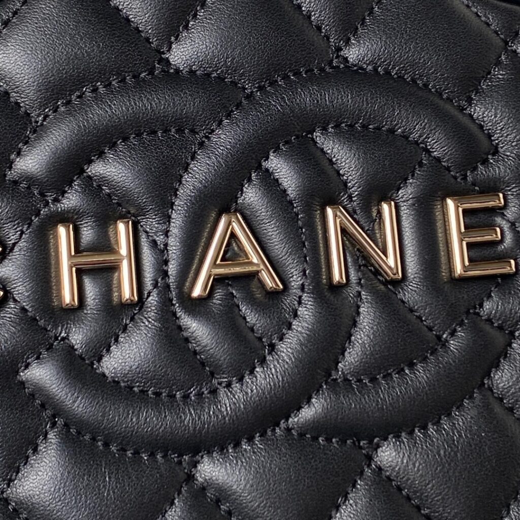 CHANEL 2024 Cruise CHANEL ☆STAR HANDBAG ☆AS4579 - 画像 (4)
