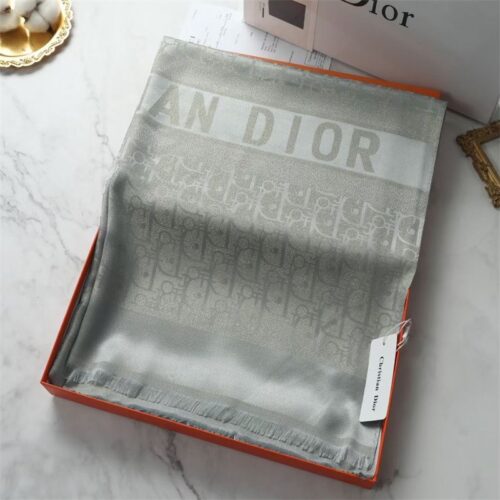 DIOR 暖かいショールブランケット06 SS93523