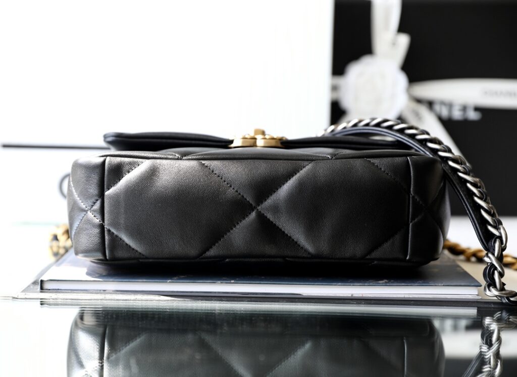 Chanel 19 AS1160 - 画像 (14)