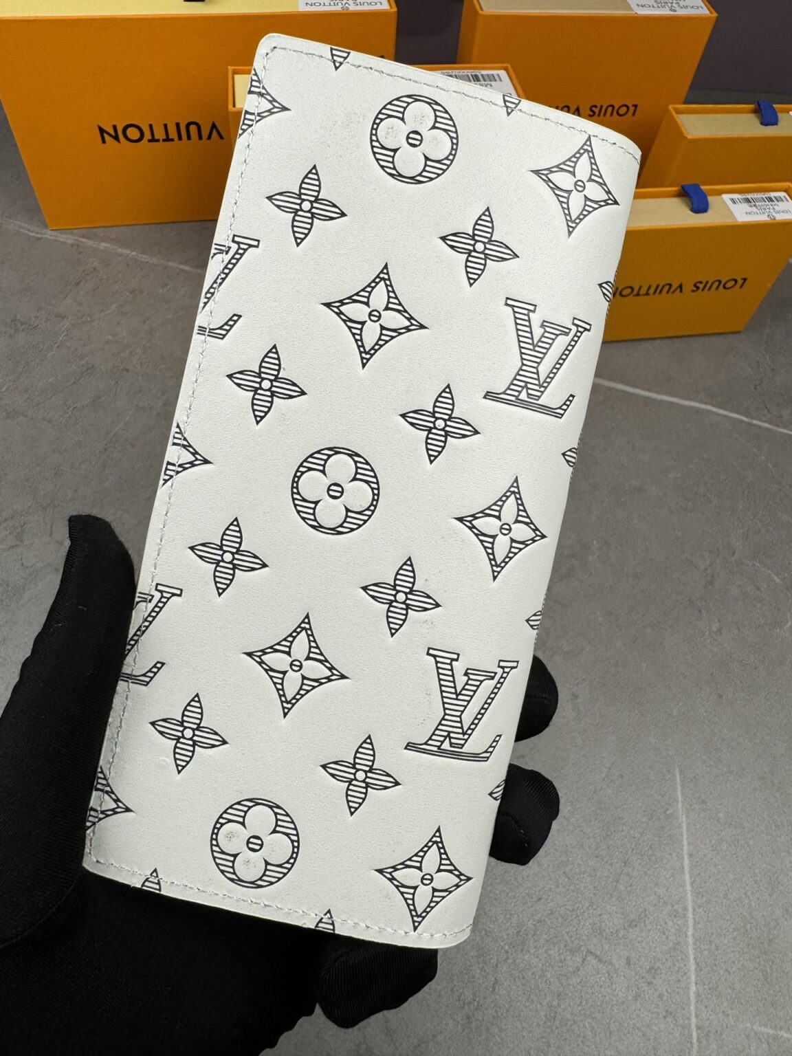 LV Louis Vuitton 新作財布です 27 zm 95521
