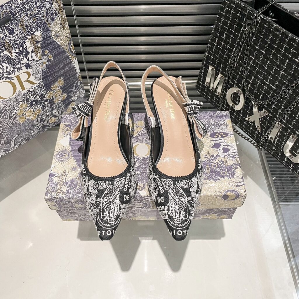DIOR 新作刺繍ハイヒール 01zm 95759 - 画像 (2)
