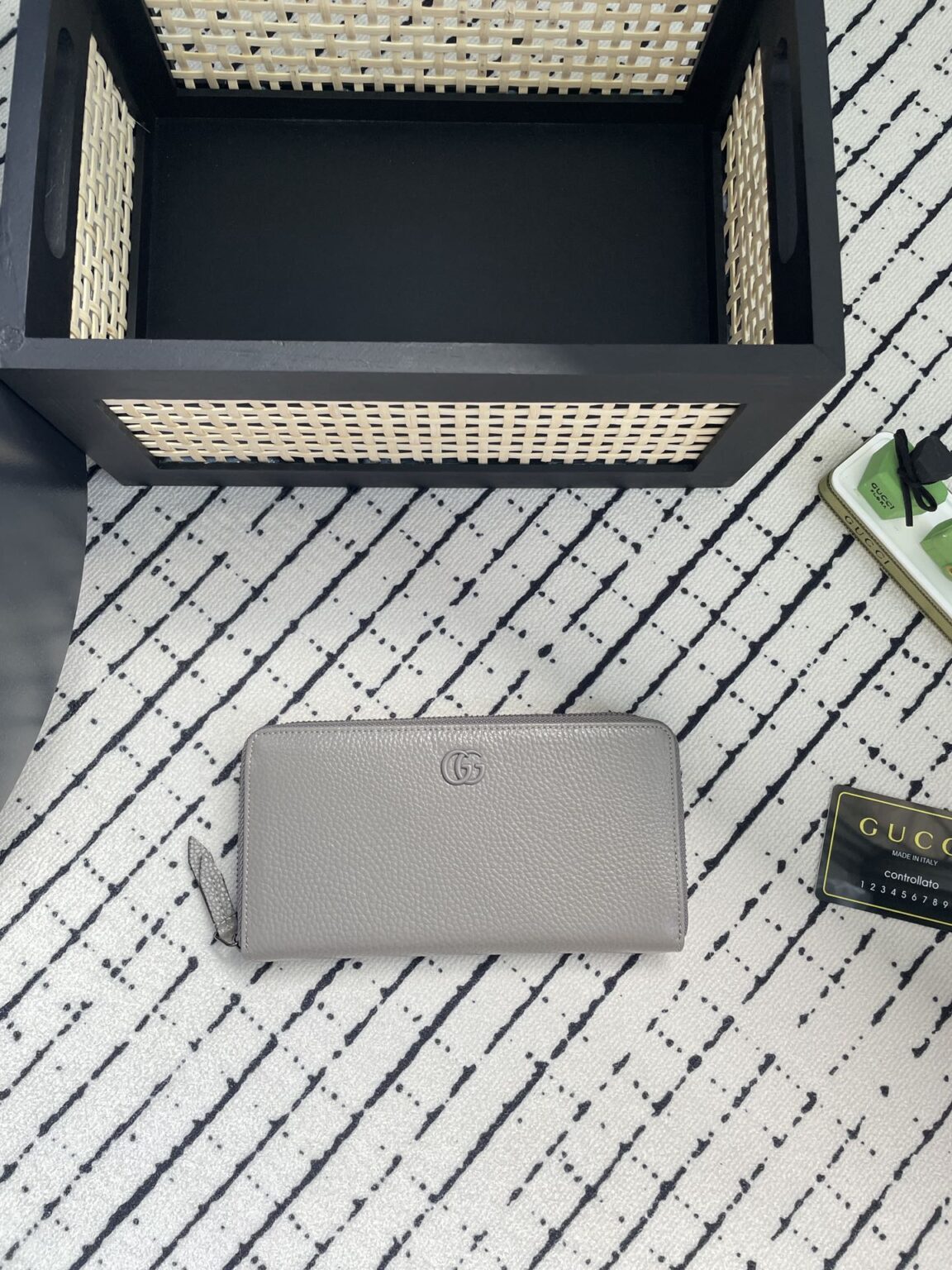 GUCCI 新作財布です 24 zm 95519 - 画像 (2)