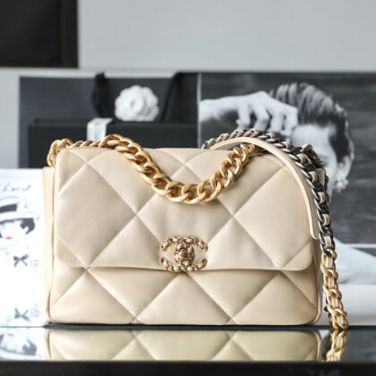 Chanel 19 AS1161