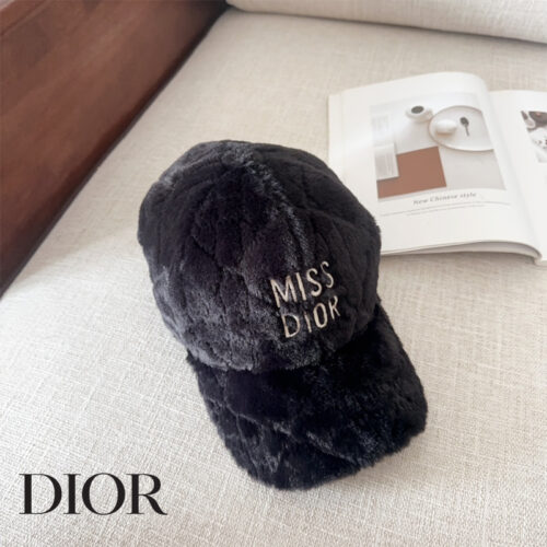 DIOR綿毛の帽子02 SS97820