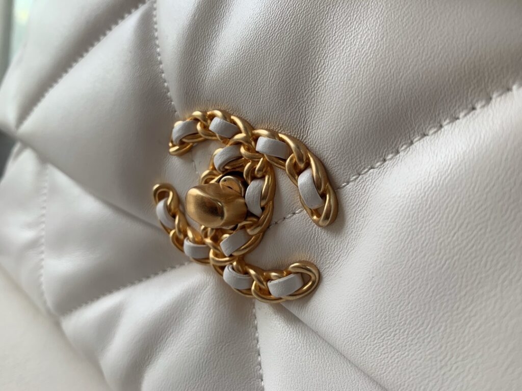 Chanel 19 medium 1161 - 画像 (11)