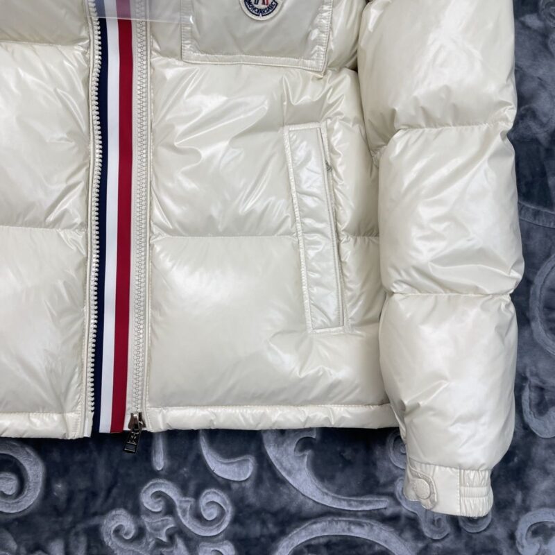 MONCLERウンジャケット SS96434 - 画像 (8)