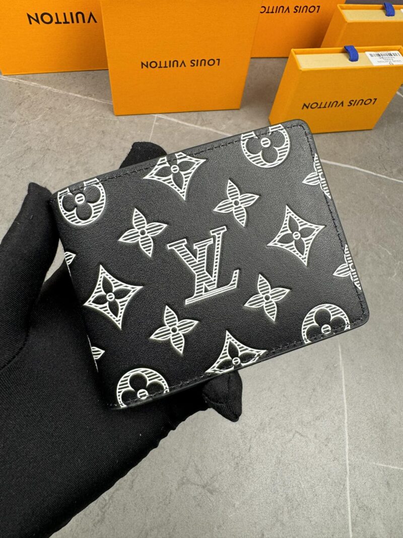 LV Louis Vuitton 新作財布です 26 zm 95521