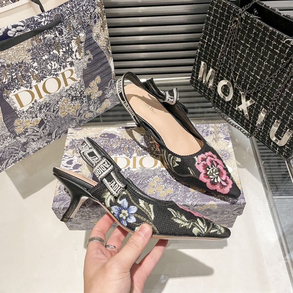 DIOR 新作刺繍ハイヒール 08zm 95759 - 画像 (4)