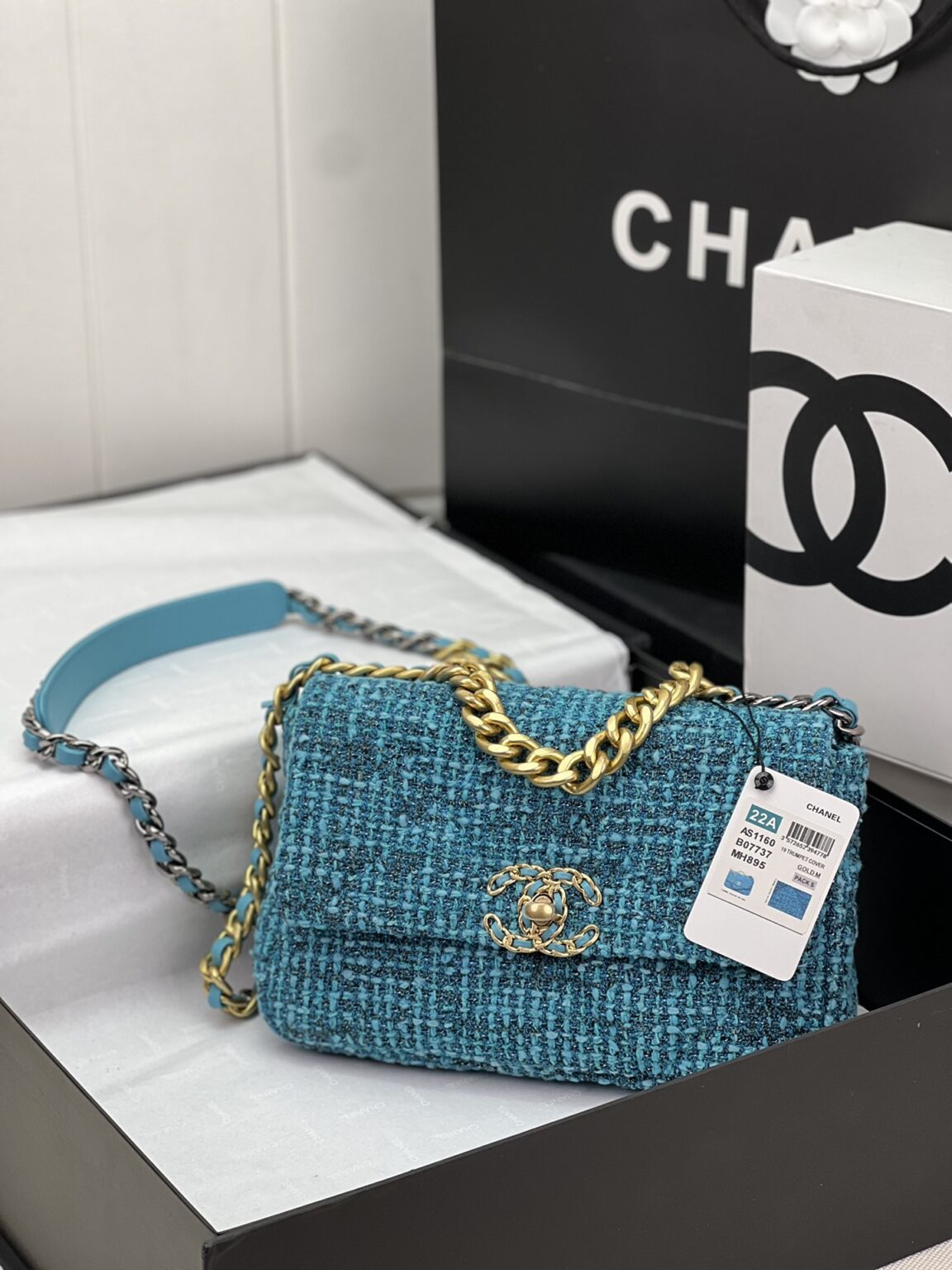 CHANEL 19 HANDBAG AS1161 - 画像 (10)