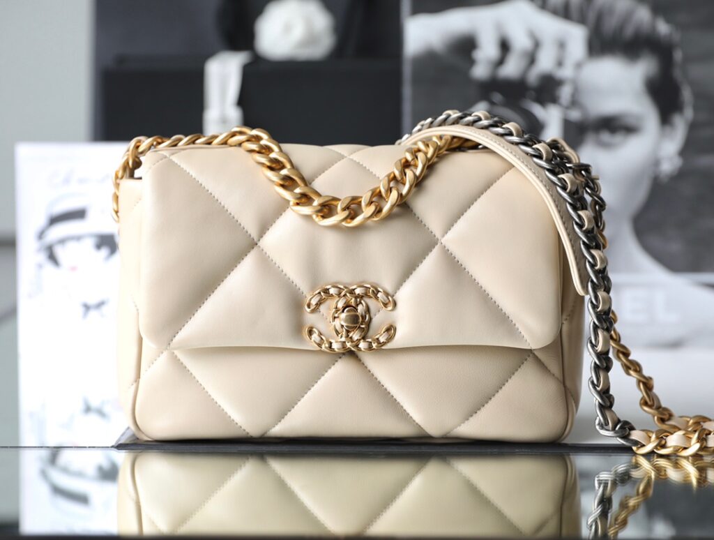 Chanel 19 AS1160 - 画像 (2)