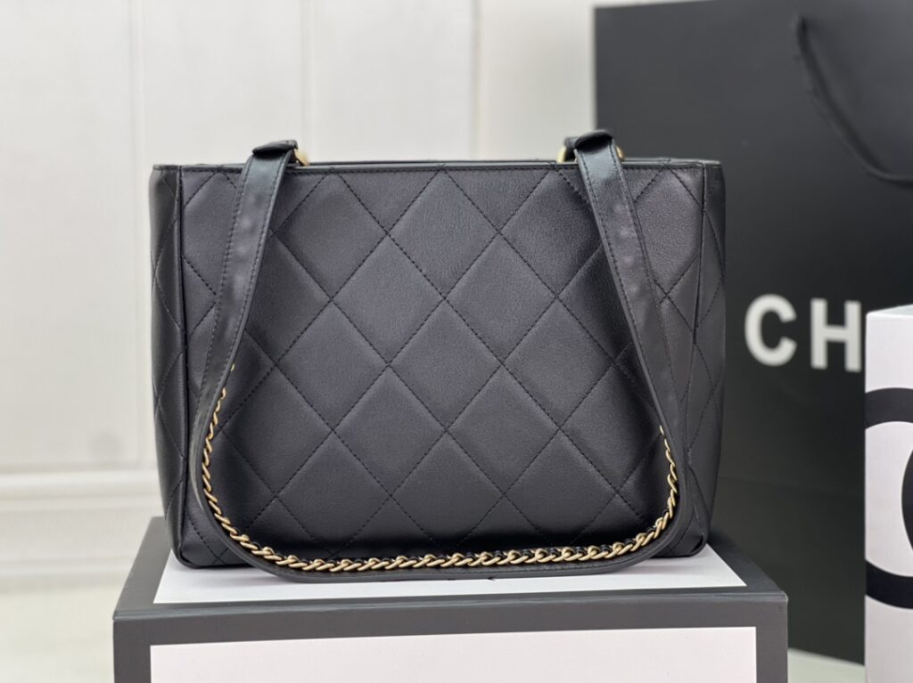 Chanel SHOPPING BAG AS3508 - 画像 (9)
