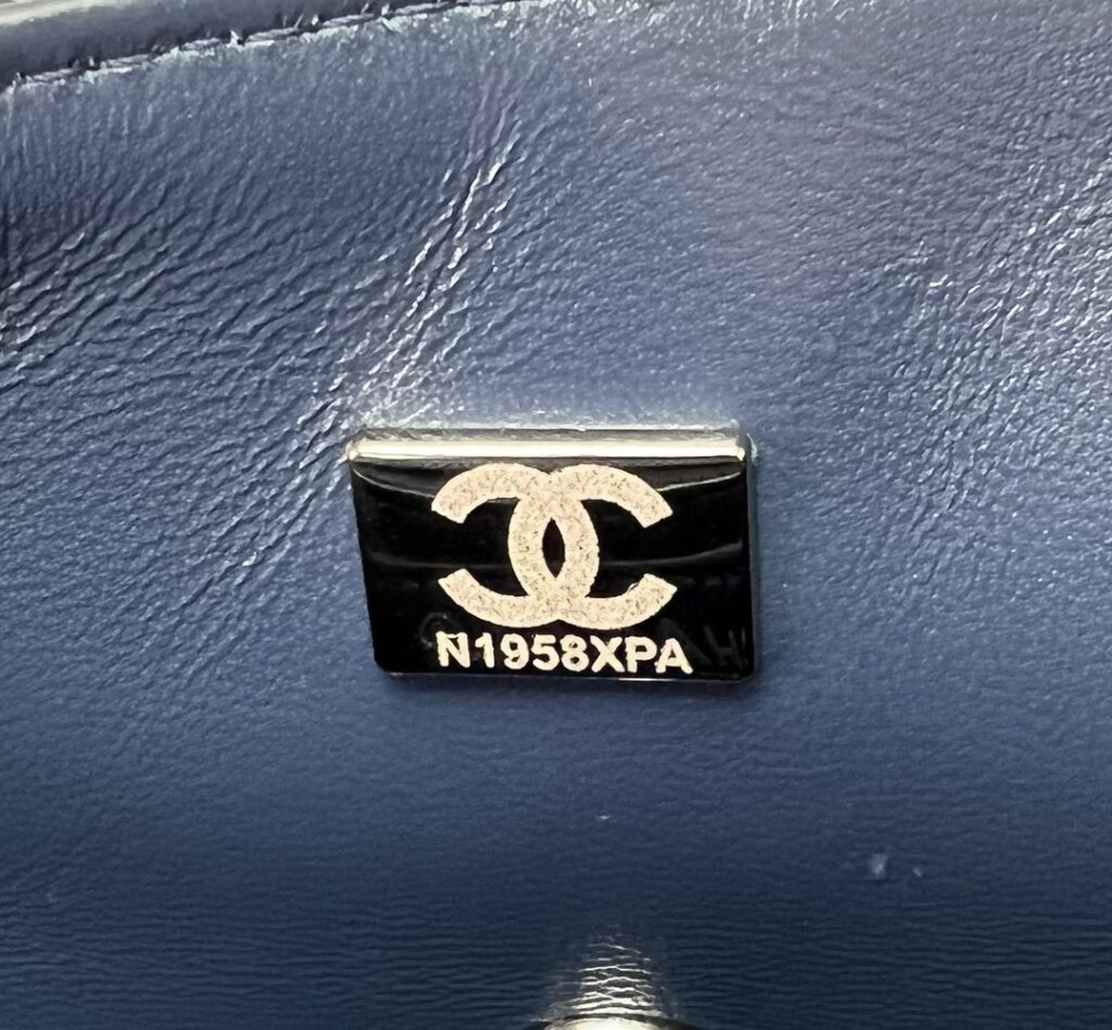 Chanel MINI CLASSIC FLAP BAG 1116 - 画像 (3)