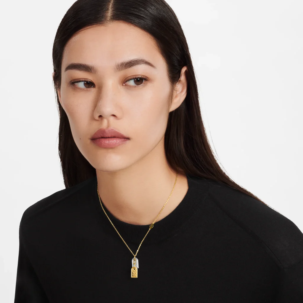 LOUIS VUITTON（ルイヴィトン）NANOGRAM ネックレス - 画像 (4)