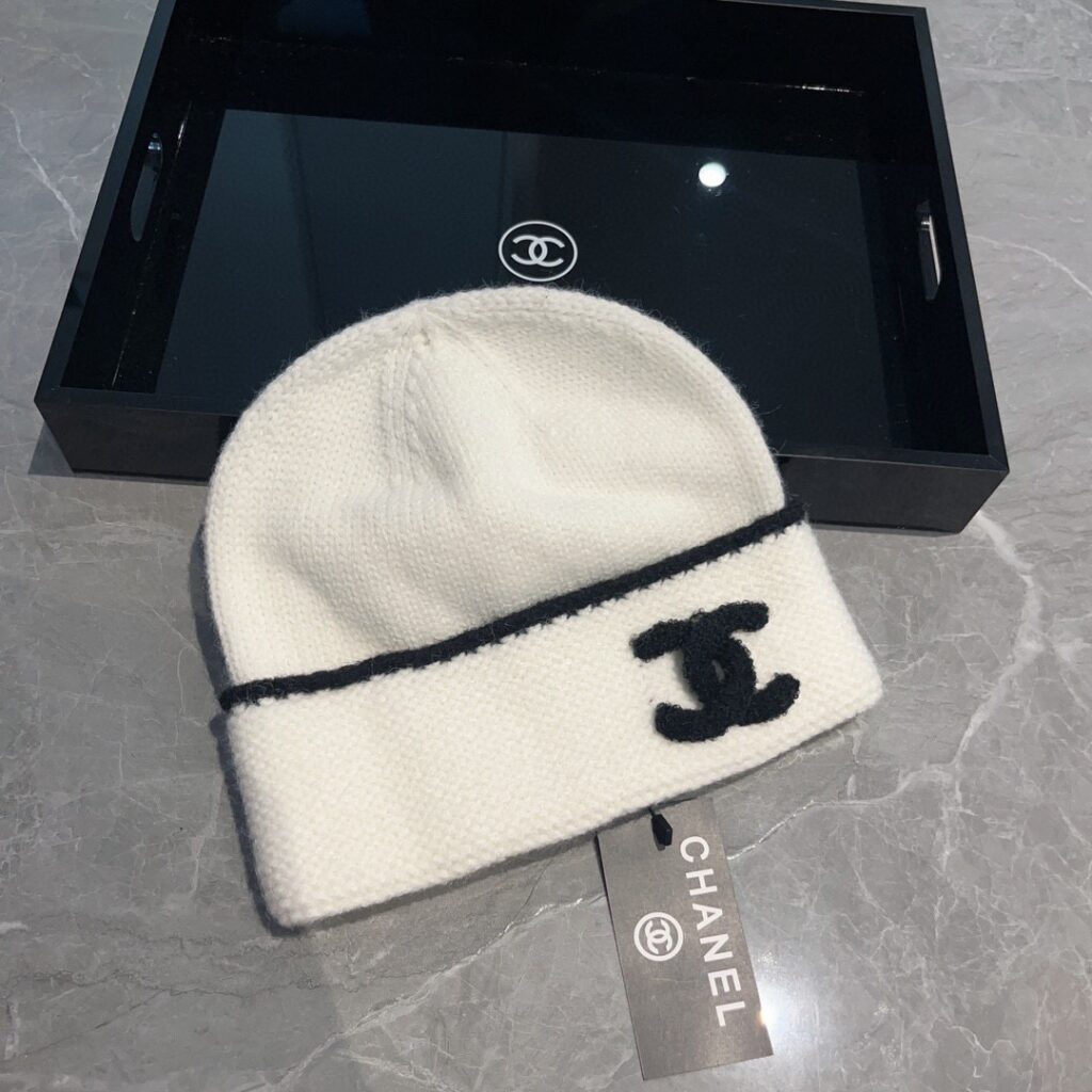 CHANEL 秋冬の暖かい綿の帽子 - 画像 (9)