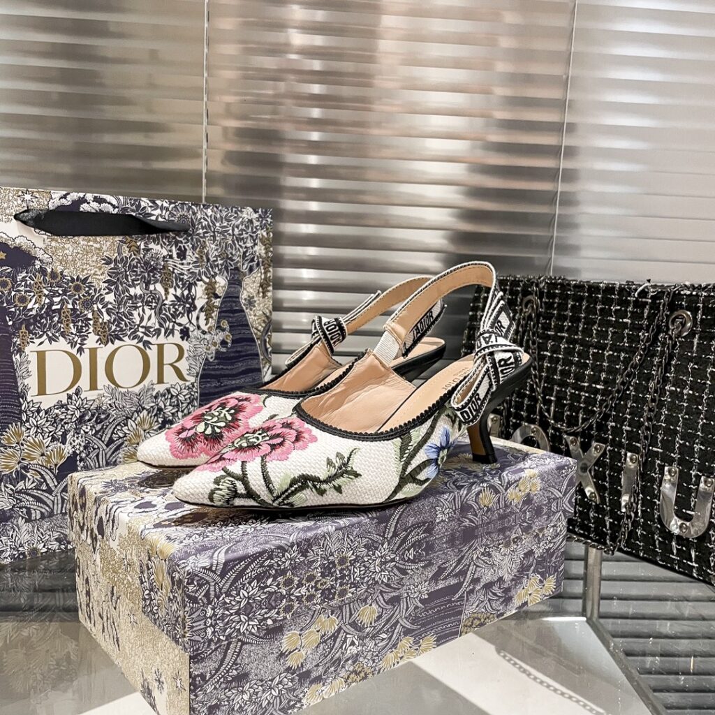 DIOR 新作刺繍ハイヒール 07zm 95759 - 画像 (5)
