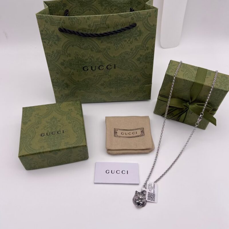 GUCCI タイガーヘッドシルバーネックレス - 画像 (4)
