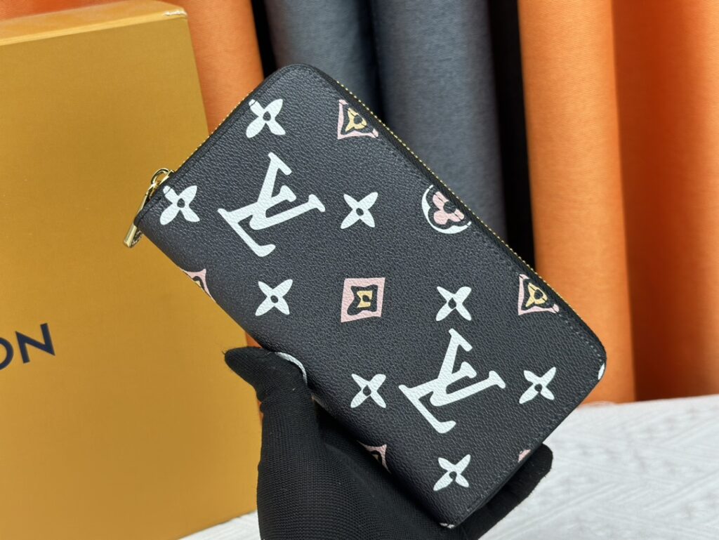 LV Louis Vuitton 新作財布です 21 zm 95521