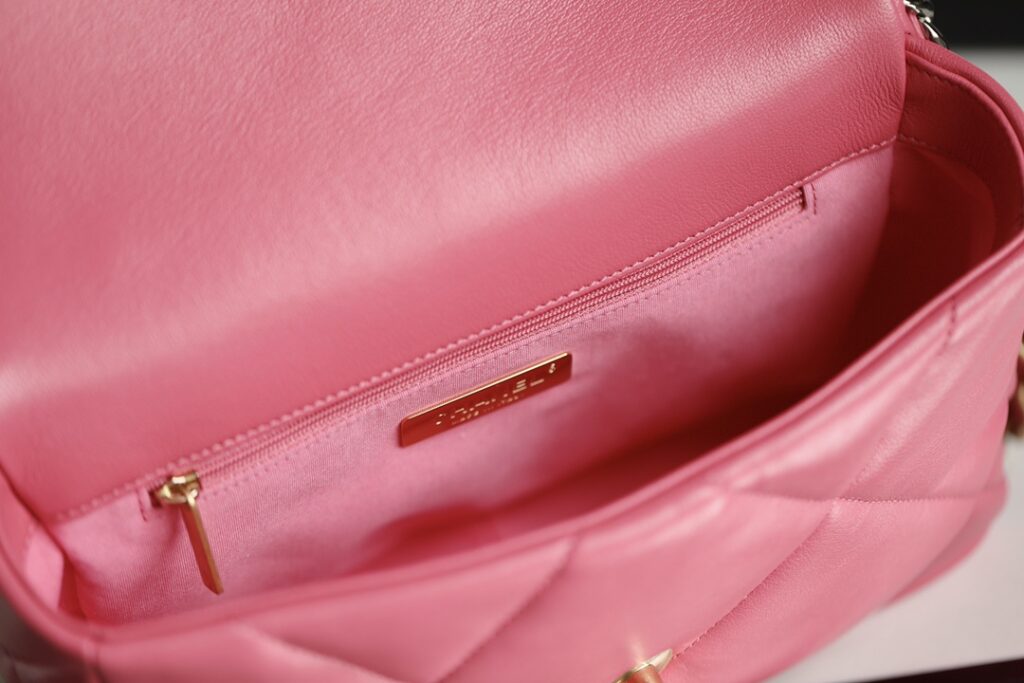 Chanel 19 AS1160 - 画像 (8)