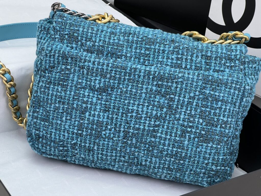 CHANEL 19 LARGE HANDBAG AS1161 - 画像 (25)
