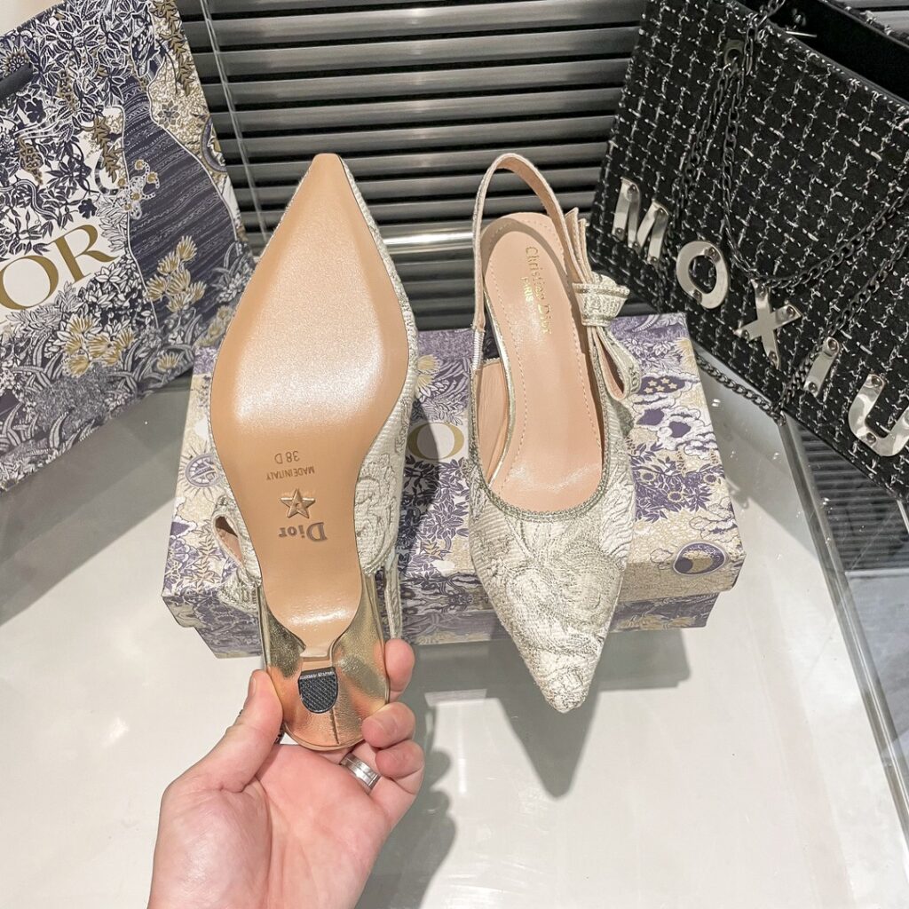 DIOR 新作刺繍ハイヒール 02zm 95759 - 画像 (8)
