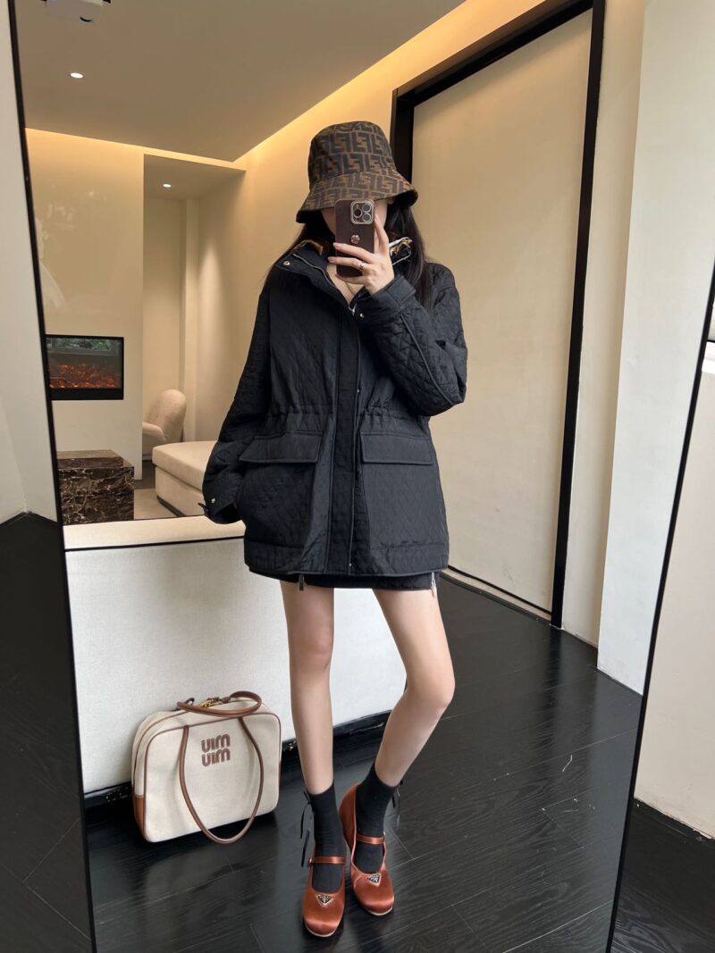BURBERRY ダウンジャケット SS96785 - 画像 (8)