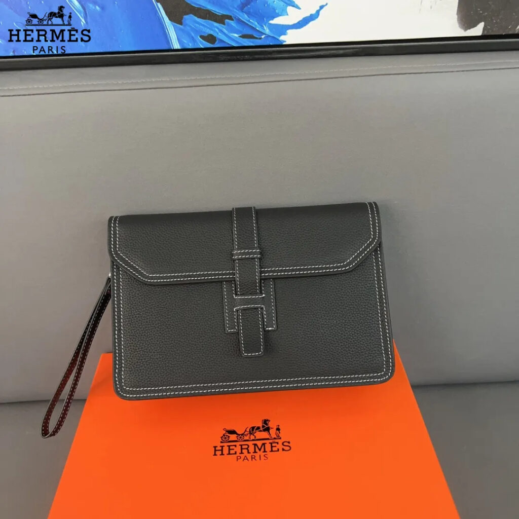 【HERMES 公式旗艦店】エルメス クラッチバッグ 当日出荷 好評に付き再入荷！26*17CM - 画像 (9)