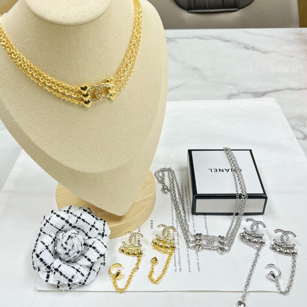 CHANELファッションラインストーンハートネックレス＆イヤリングイヤークリップセット SS - 画像 (8)