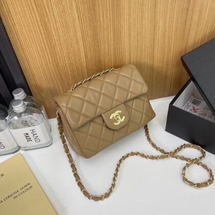CHANEL スタイリッシュなバッグ 01 zm