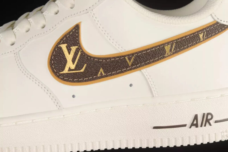 【新商品発売】【今年の新商品】LOUIS VUITTON X NIKE AIR FORCE 1 07 LOW RICE WHITE SHOES SNEAKERS【代金引換】 - 画像 (6)