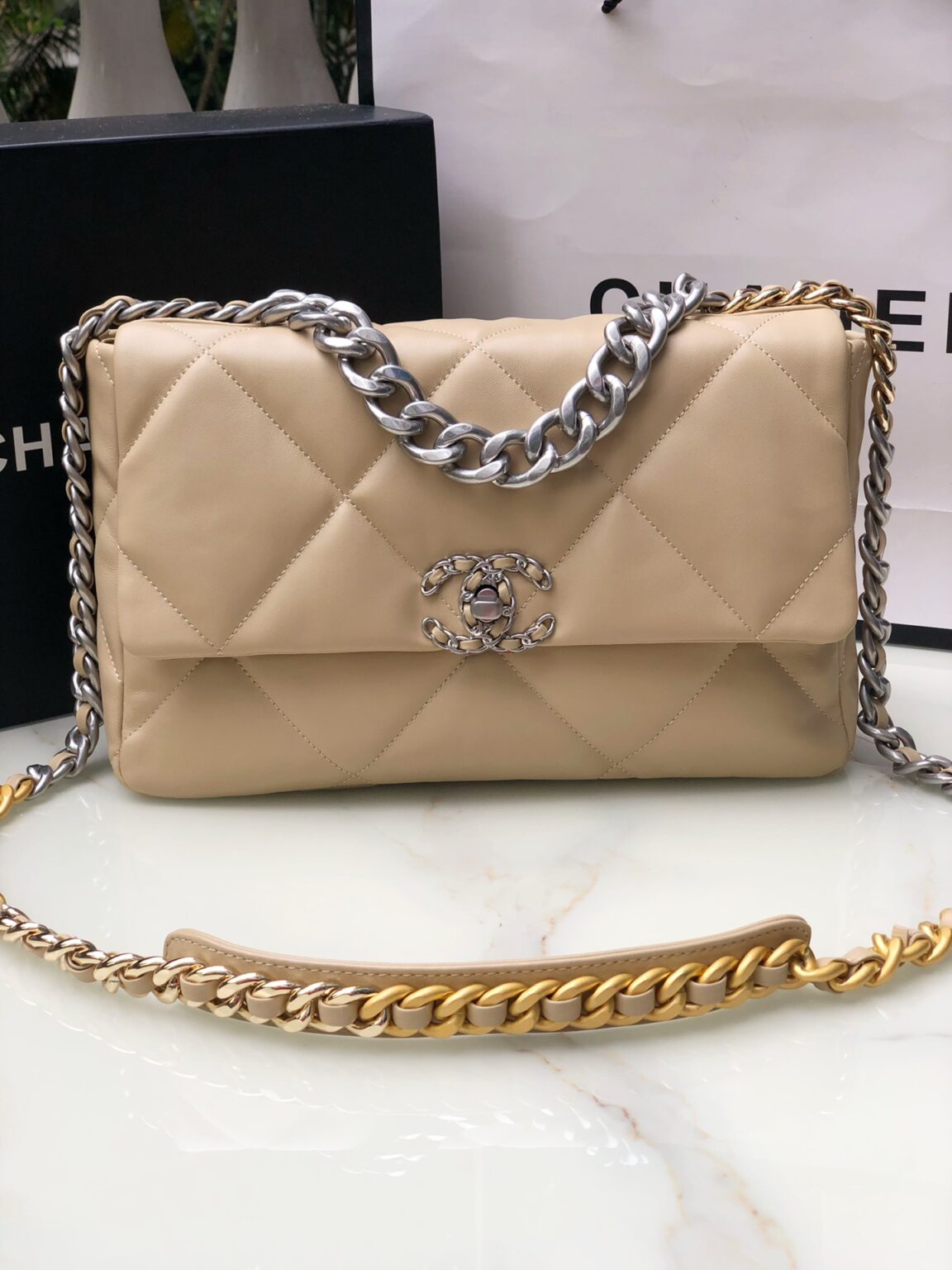 Chanel 19 medium 1161 - 画像 (10)