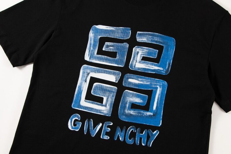【GIVENCHY 公式旗艦店】ジバンシー Tシャツ ご好評に付き再入荷！ - 画像 (8)
