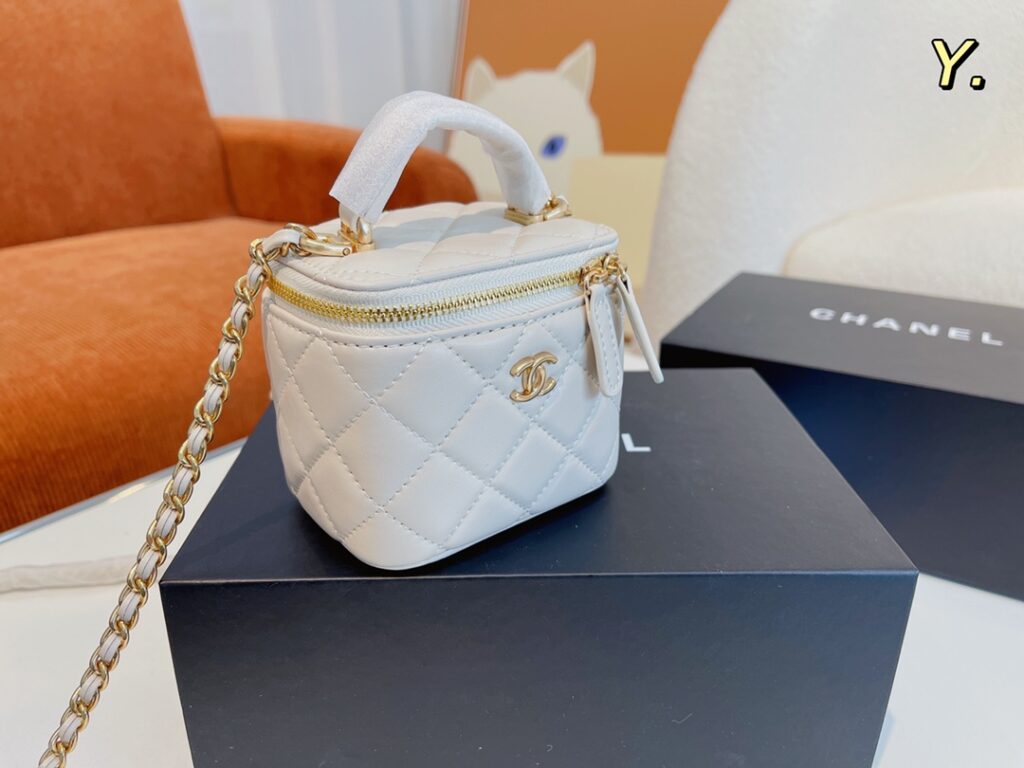 【Chanel 】【シャネル】ショルダーバッグ & クロスボディバッグ 10x7x9 cm - 画像 (6)