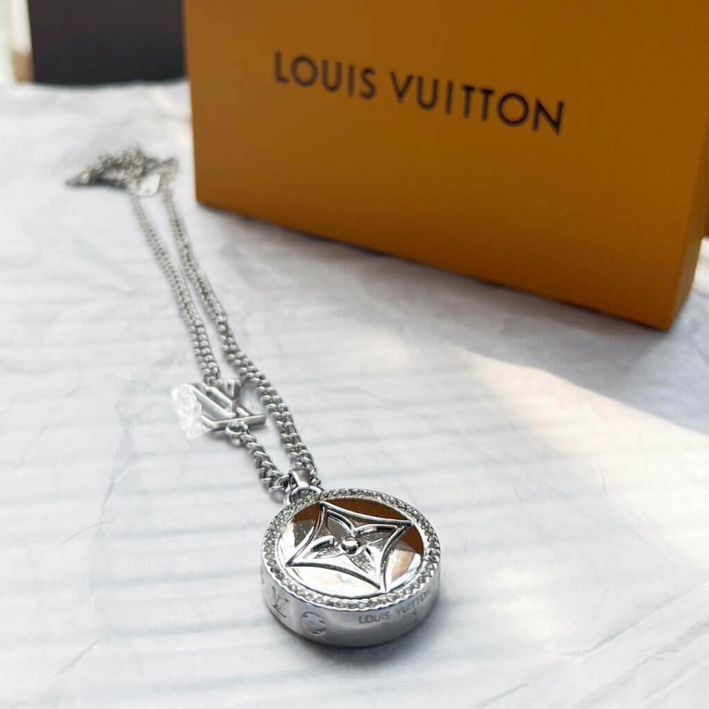 LOUIS VUITTON（ルイヴィトン）ネックレス - 画像 (4)
