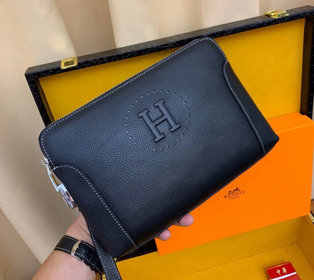HERMES（エルメス）クラッチバッグ 29X19X7CM - 画像 (2)