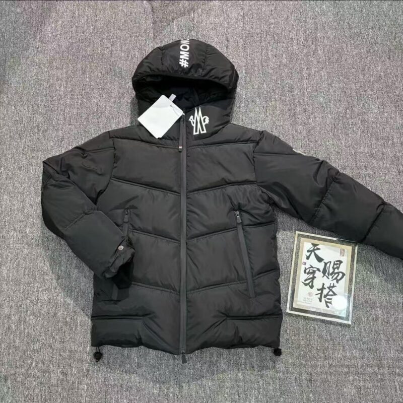 Moncler モンクレール　新品入荷！黒・青ダンジャケット - 画像 (3)