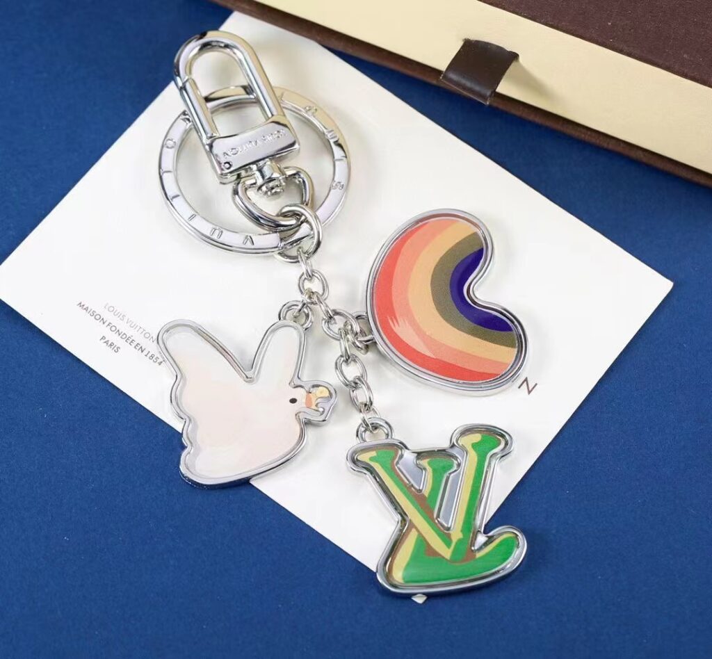 LV Louis Vuitton バッグペンダント キーホルダー 44 zm