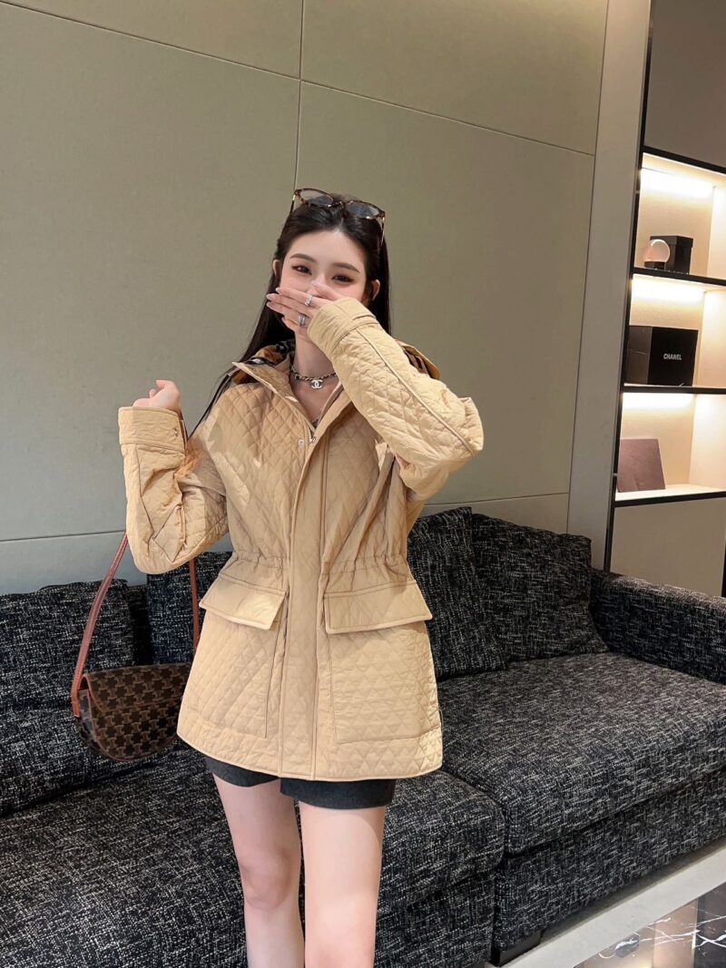 BURBERRY ダウンジャケット SS96785 - 画像 (6)