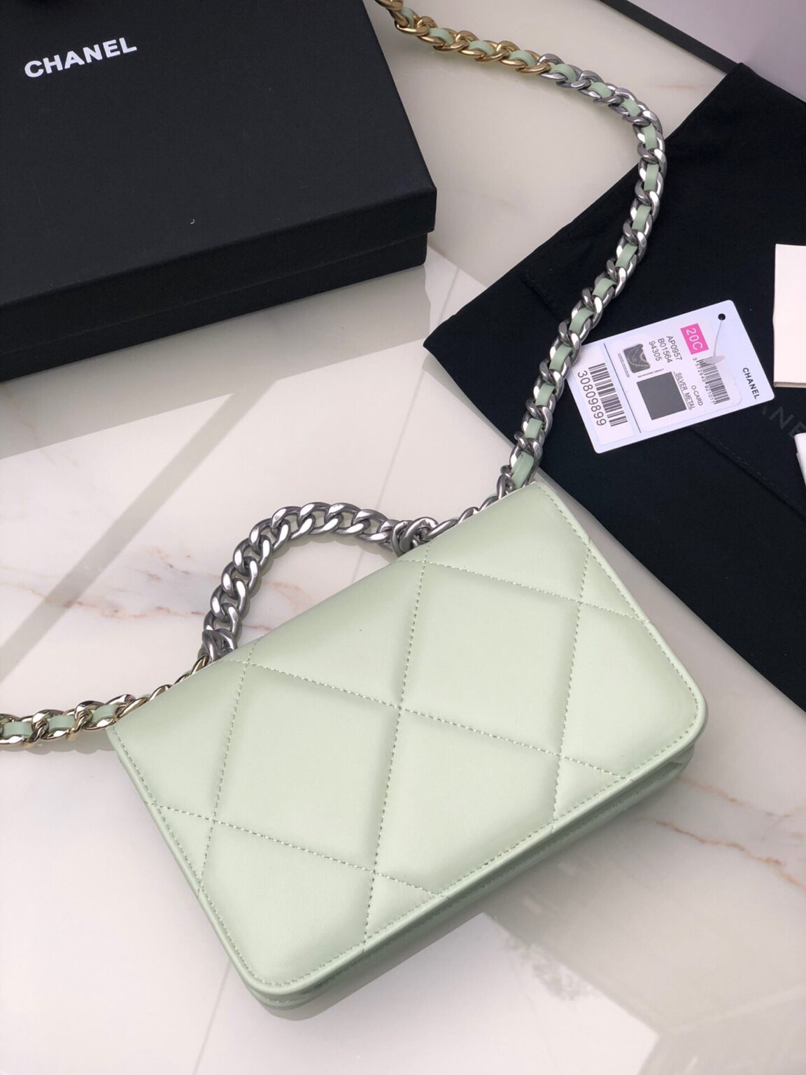 CHANEL 19 WALLET ON CHAIN 0957 - 画像 (2)